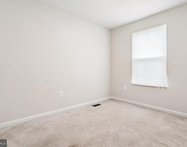 1608 Creek Bottom Place - Photo Thumbnail 27