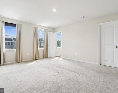 1608 Creek Bottom Place - Photo Thumbnail 23