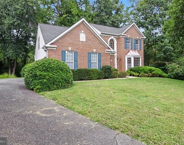 3915 Carlyle Court - Photo Thumbnail 1