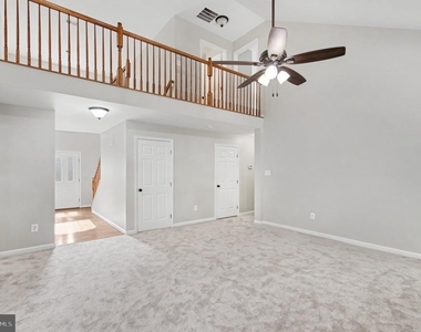 3915 Carlyle Court - Photo Thumbnail 11