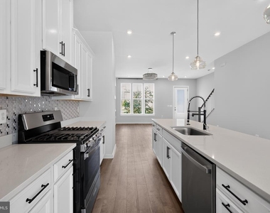 1743 Autumn Maple Leaf Drive - Photo Thumbnail 18