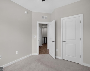 1743 Autumn Maple Leaf Drive - Photo Thumbnail 25