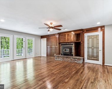 12203 Ashley Court - Photo Thumbnail 5