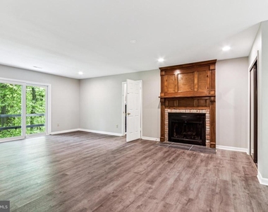 12203 Ashley Court - Photo Thumbnail 14