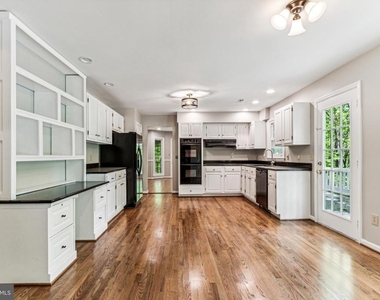 12203 Ashley Court - Photo Thumbnail 9