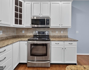 5602 Wheelwright Way - Photo Thumbnail 17