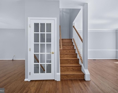 5602 Wheelwright Way - Photo Thumbnail 12
