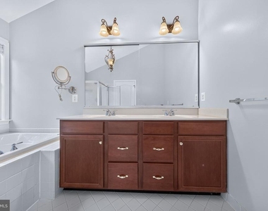 5602 Wheelwright Way - Photo Thumbnail 25