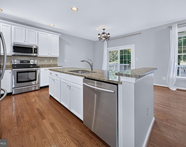 5602 Wheelwright Way - Photo Thumbnail 15