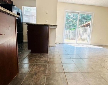 8658 Woodhue Court - Photo Thumbnail 5