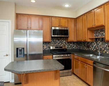 10246 Whitworth Lane - Photo Thumbnail 23