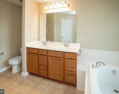 10246 Whitworth Lane - Photo Thumbnail 48