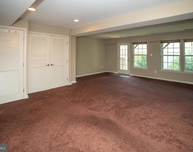 10246 Whitworth Lane - Photo Thumbnail 5
