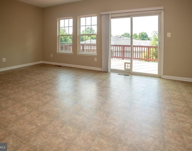 10246 Whitworth Lane - Photo Thumbnail 32