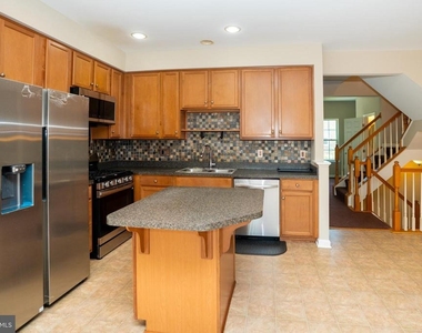 10246 Whitworth Lane - Photo Thumbnail 24