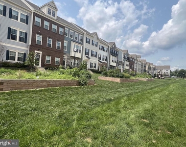 9389 Barnes Loop - Photo Thumbnail 12