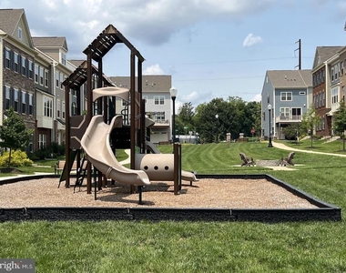 9389 Barnes Loop - Photo Thumbnail 17