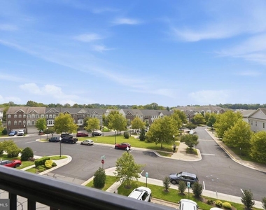9202 Charleston Drive - Photo Thumbnail 24