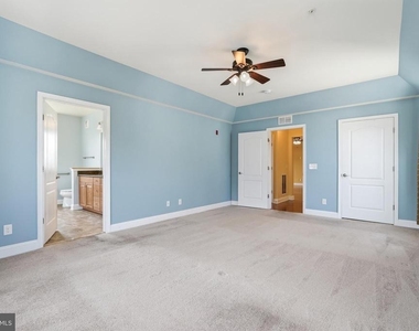 9202 Charleston Drive - Photo Thumbnail 13