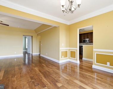 9202 Charleston Drive - Photo Thumbnail 3