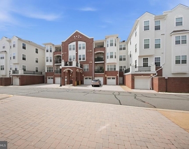 9202 Charleston Drive - Photo Thumbnail 1