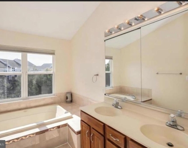 43775 Clemens Terrace - Photo Thumbnail 16