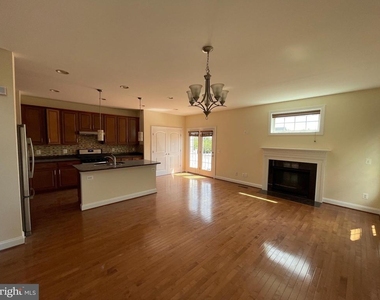 42751 Puller Terrace - Photo Thumbnail 12