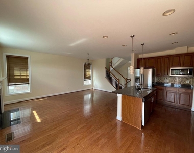 42751 Puller Terrace - Photo Thumbnail 10