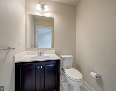 22635 Norwalk Square - Photo Thumbnail 32