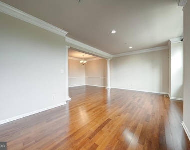 22635 Norwalk Square - Photo Thumbnail 8