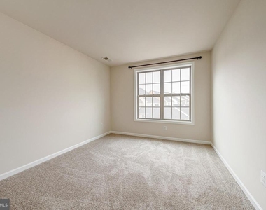 22635 Norwalk Square - Photo Thumbnail 26