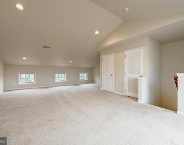 22635 Norwalk Square - Photo Thumbnail 30