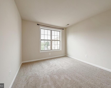 22635 Norwalk Square - Photo Thumbnail 27