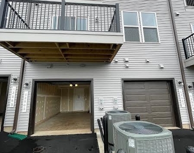 43805 Middleway Terrace - Photo Thumbnail 22