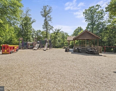 43805 Middleway Terrace - Photo Thumbnail 23