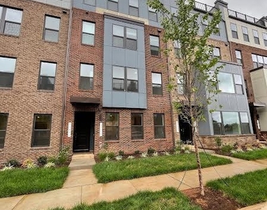 43805 Middleway Terrace - Photo Thumbnail 1