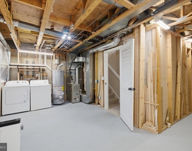 21028 Coach House Square - Photo Thumbnail 21