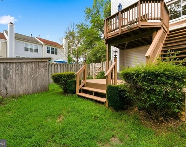 21028 Coach House Square - Photo Thumbnail 27