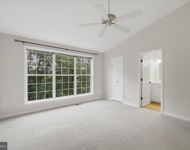 21028 Coach House Square - Photo Thumbnail 17