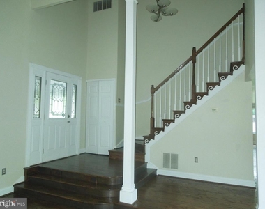 7 Biscayne Place - Photo Thumbnail 5