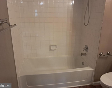 6204 Little Valley Way - Photo Thumbnail 7