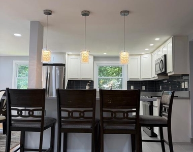 9101 Wildwood Street - Photo Thumbnail 3