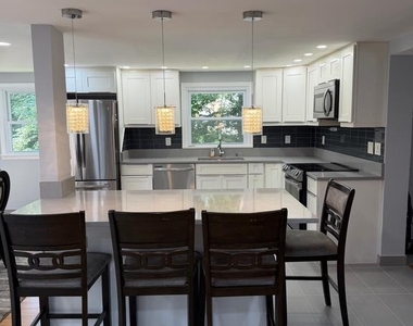 9101 Wildwood Street - Photo Thumbnail 9