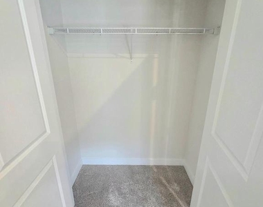 4528 Dandelion Loop - Photo Thumbnail 18