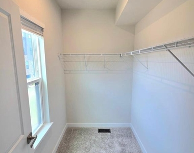 4528 Dandelion Loop - Photo Thumbnail 27
