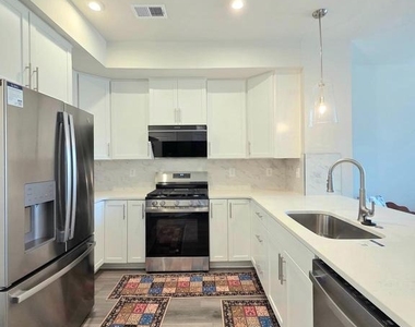 4528 Dandelion Loop - Photo Thumbnail 5