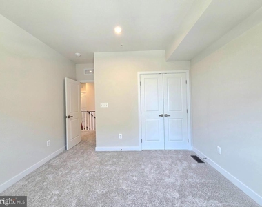 4528 Dandelion Loop - Photo Thumbnail 13