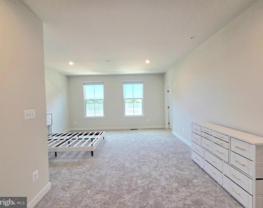 4528 Dandelion Loop - Photo Thumbnail 23