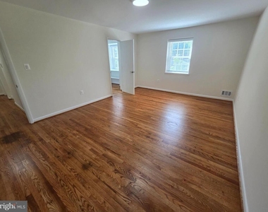 9929 Barnsbury Court - Photo Thumbnail 9