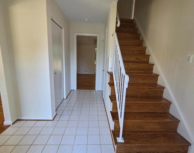 9929 Barnsbury Court - Photo Thumbnail 20